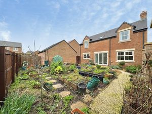 Photo 13- click for photo gallery